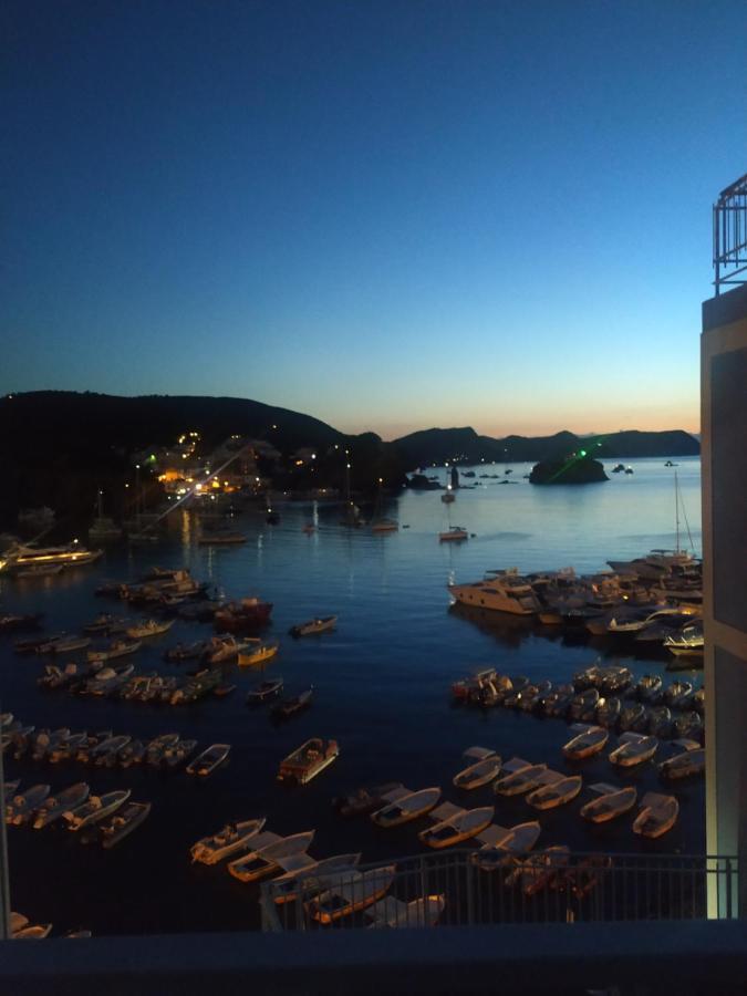 Hotel La Baia Πόντσα Εξωτερικό φωτογραφία
