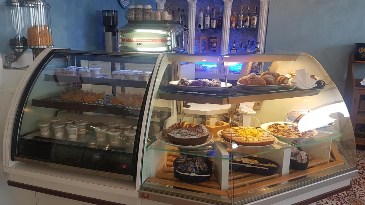 Hotel La Baia Πόντσα Εξωτερικό φωτογραφία