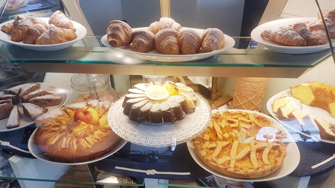 Hotel La Baia Πόντσα Εξωτερικό φωτογραφία