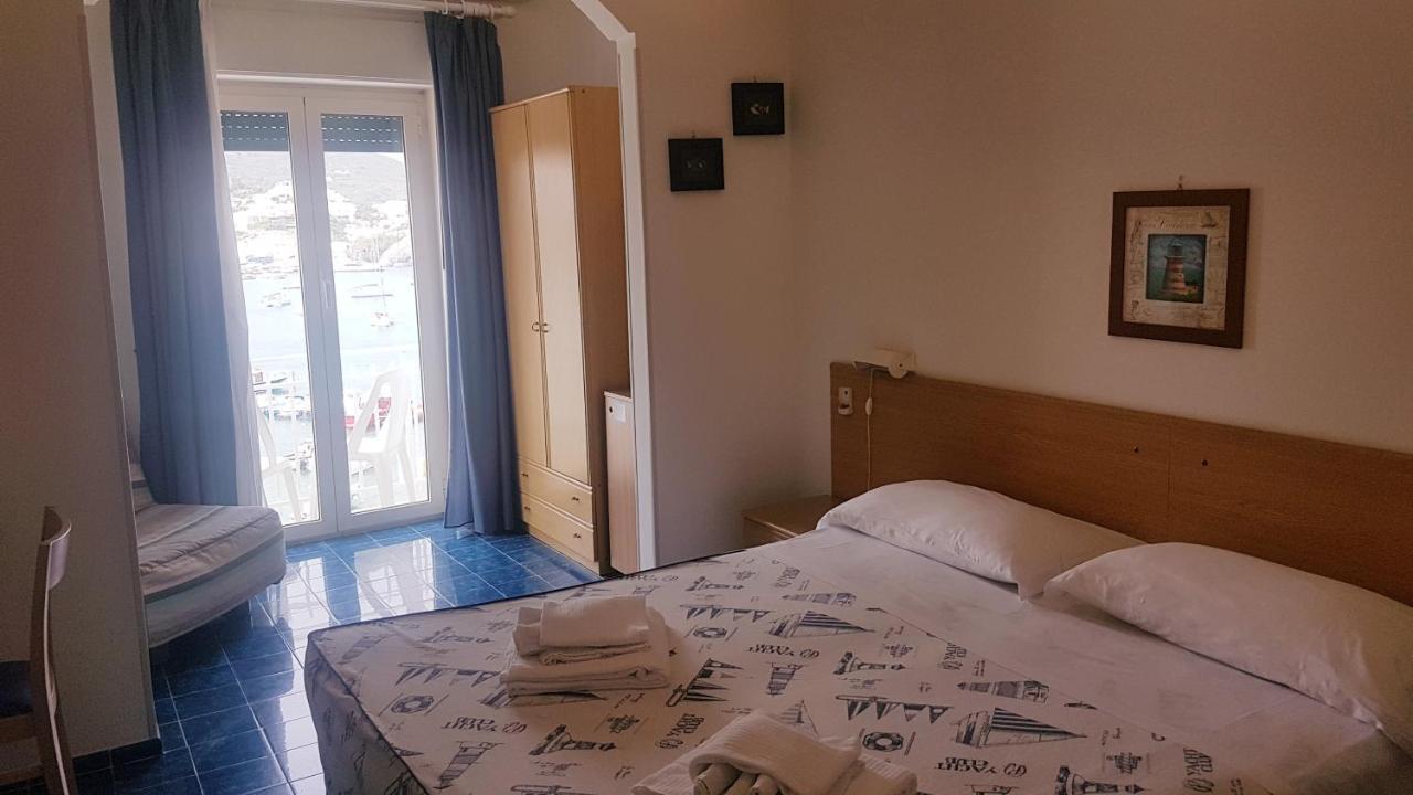 Hotel La Baia Πόντσα Εξωτερικό φωτογραφία