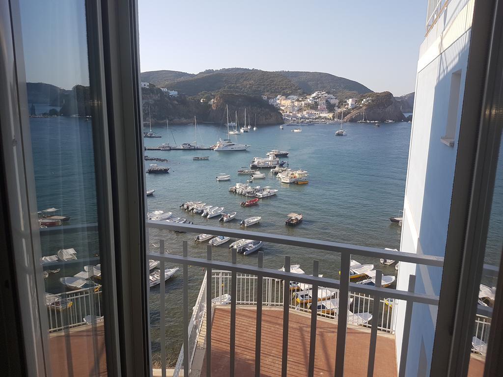 Hotel La Baia Πόντσα Εξωτερικό φωτογραφία
